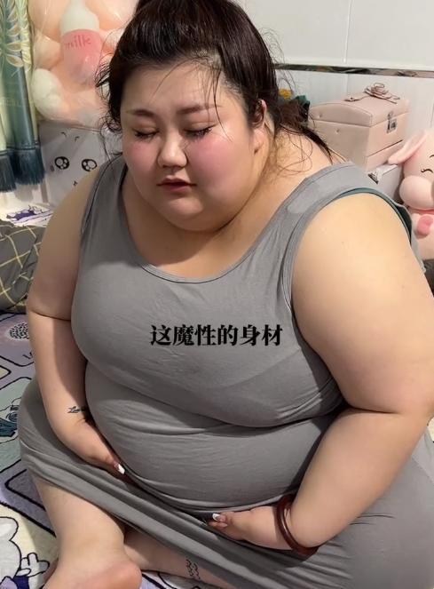 网红胖胖的女叫什么,颠覆传统审美，自信魅力独领风骚