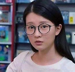 近视明星有那些,揭秘近视界的璀璨星辰